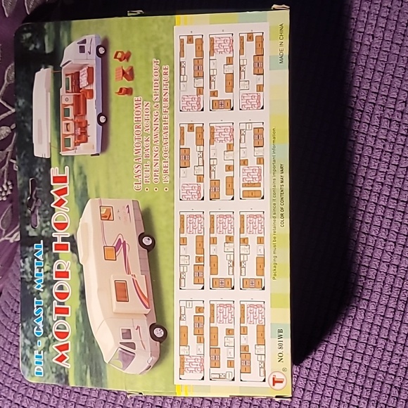 Toy - Picture 2 of 2